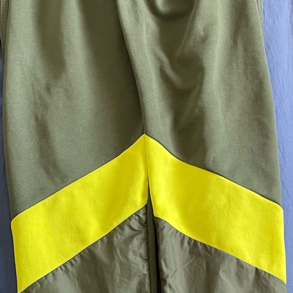 Pants - Picture 4 of 4